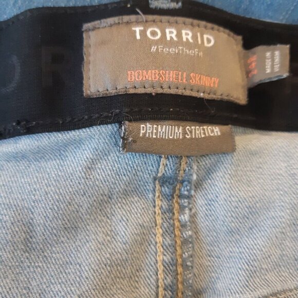 Torrid Bombshell Skinny Womens Plus 24R Jeans Light Wash High Rise Distressed - Picture 9 of 10